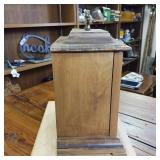 Fine Quality Seth Thomas Vintage Clock made in Germany Two Jewels (with Key) August 1979