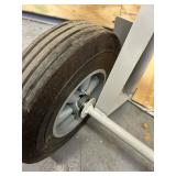 Strongway 2-in-1 Convertible Hand Truck, 600-Lb. Capacity, 47.24in.H (broken wheel)