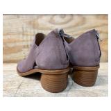 Carleigh Lavender Grey size 9 Msrp $150.95
