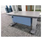 PITNEY BOWES HEIGHT ADJUSTABLE MAIL ROOM TABLE