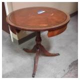 Antique Georgian-style Mahogany drum table with toolded leather top