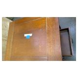 Mission Style Oak End Table with dra