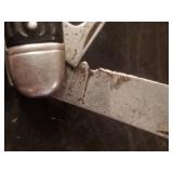 5 Pocket knives in good conditioin Forest-Master, Sabre, Colonial Some very Old!!