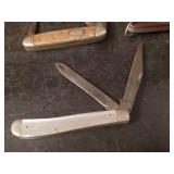 5 Pocket knives in good conditioin Forest-Master, Sabre, Colonial Some very Old!!