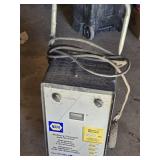 NAPA 225A 12V Battery Charger and Starter - Didn
