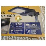 Wagan Tech Solar + LED Floodlight 1600