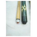 1 Vintage Pool Cue with Case