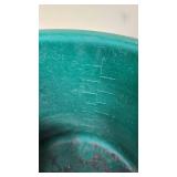 Farm Innovators Heated Bucket Model HB-60