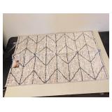 NEW MOHAWK TANGIERS COLLECTION ACCENT RUG (DIAMONDS) 30”x45”