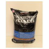 NEW KIRKLAND SIGNATURES BBQ HARDWOOD PELLETS