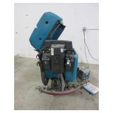 TENNANT 5680 FLOOR SCRUBBER
