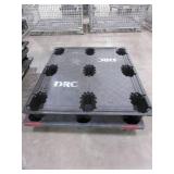 MISC  PLASTIC/FIBER PALLETS