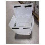 PALLETS AND PALLETS OF FOLDING PLASTIC BINS