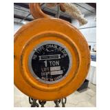 Central Machinery 1-Ton Chain Block