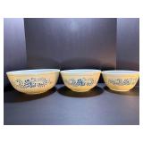 Vintage PYREX Homestead Nesting Mixing Bowls Set (3-Piece) - Blue Floral Speckled Tan 1970s