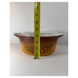 VINTAGE PYREX OLD ORCHARD 3-PIECE NESTING CASSEROLE SET WITH LIDS (1, 1.5, 2.5 QT)