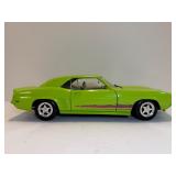 RARE Vintage 1998 Ertl American Muscle 1:18 Scale 1969 Chevy Camaro Street Machine - Lime Green #7981