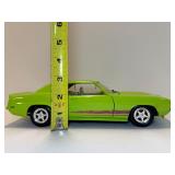 RARE Vintage 1998 Ertl American Muscle 1:18 Scale 1969 Chevy Camaro Street Machine - Lime Green #7981