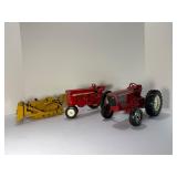 Vintage Ertl International Harvester IH Farmall Tractor Lot (2) & Diecast Masters Caterpillar D10T2 Dozer 1:16 1:50 Scale Farm Construction Model Toys