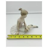 Vintage NAO by Lladró "Dancer Rested" (or "Sitting Ballet Dancer") Porcelain Figurine #02001175