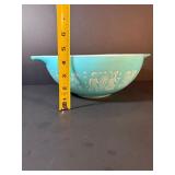 RARE & HIGHLY COLLECTIBLE VINTAGE PYREX: Complete set of four Turquoise "Amish Butterprint" Cinderella Mixing Bowl Set (1957-1968)