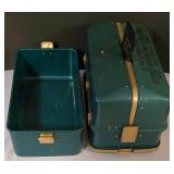 LL-FR - UMCO 1000UPB Large Green Tackle Box with Assorted Fishing Tackle