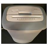 LL-FR - OfficeMax Paper Shredder Model OM99732