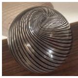 O - Set of 3 Decorative Black Swirl Glass Balls