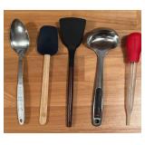 LR - Large Kitchen Utensil and Gadget Collection Including Colander, Measuring Cups, Oven Mitts and More!