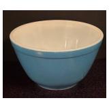 K - Vintage Corning Ware 2.5 Qt Casserole Dish and 2 Vintage Blue Pyrex Mixing Bowls