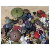Buttons - Assorted Plastic, Metal & Shell, Mixed Sizes *P