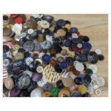 Buttons - Assorted Plastic, Metal & Shell, Mixed Sizes *P