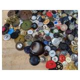 Buttons - Assorted Plastic, Metal & Shell, Mixed Sizes *P