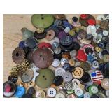 Buttons - Assorted Plastic, Metal & Shell, Mixed Sizes *P