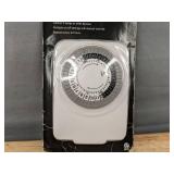 Living Solutions Dual Outlet 24-Hour Timer & HDTV Antenna - Brand New