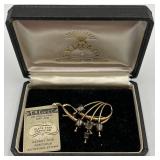 Vintage T.Y. Lee & Co. 14K Gold Brooch with Black Star Sapphires in Box