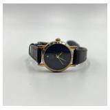 Vintage Gucci Quartz Watch with Black Dial and Calfskin Strap