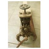 Antique "Niagara" Clothes Wringer. Lovell Manufacturing Company