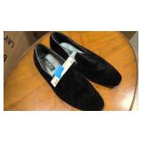 La Milano black velvet loafers size 10