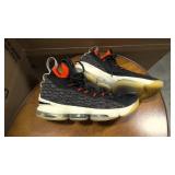 Nike Lebron 15 bright crimson and black size 9