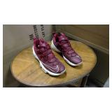 Lebron XIII Low Team red