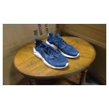 Nike Air Haurache Run Ultra Sneakers MIdnight navy and white