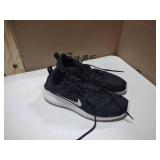 Nike Kaishi 2.0 running shoes size 12 black and white