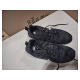 Nike Kaishi 2.0 running shoes size 12 black and white