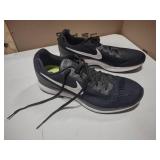 Nike air zoom Pegasus 34 running shoes size 12 black and white