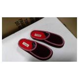 Taos woolma deep red slides size 7