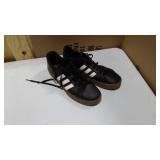 Adidas Daily 2.0 core black/ cloud white size 12