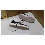 Addis Grand Court 2.0 in black with white stripes