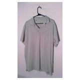 Under Armor Collared Loose T size XL