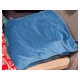 21" Velvet Covered Throw Pillow (blue)